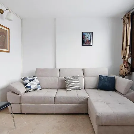 Janua Major Apartment